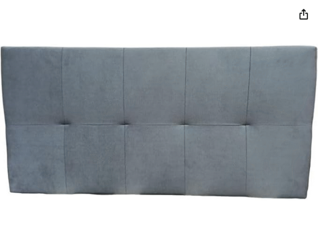 Cabeceira estofada em veludo