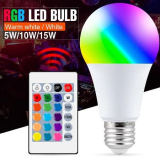 Melhor só mesmo dado! Lâmpada E27 LED RGB com comando a partir de 0,86€